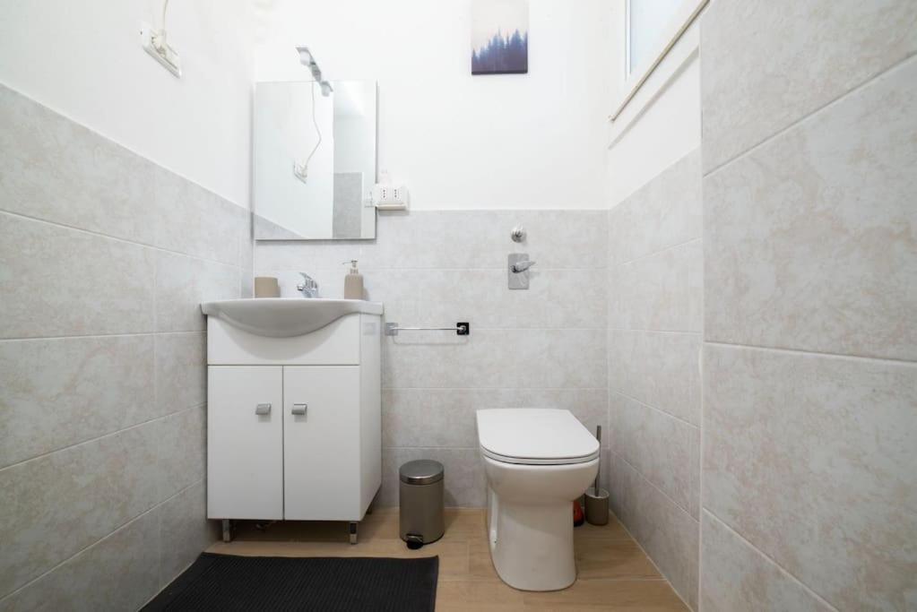 Apartment 4 Stops From The City Center 米兰 外观 照片